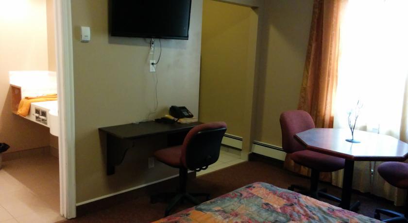 Bonnyville Hotel Room photo